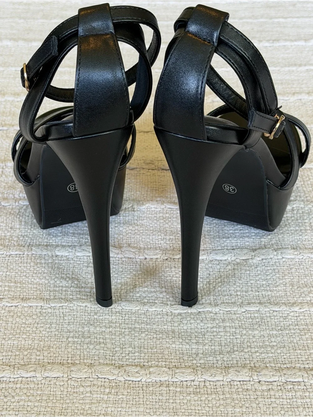 N/A stylish black